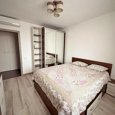 Lotus - Park View Apartment Bucharest