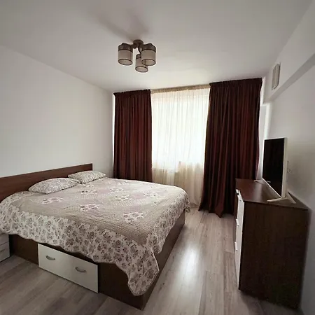 Lotus - Park View Apartment *